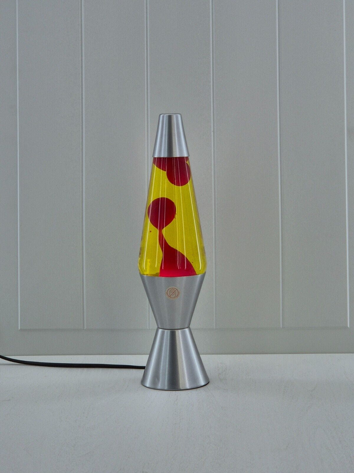 New LAVA LAMP METAL BASE 37CM LIGHT/NIGHT LIGHT/ GIFT