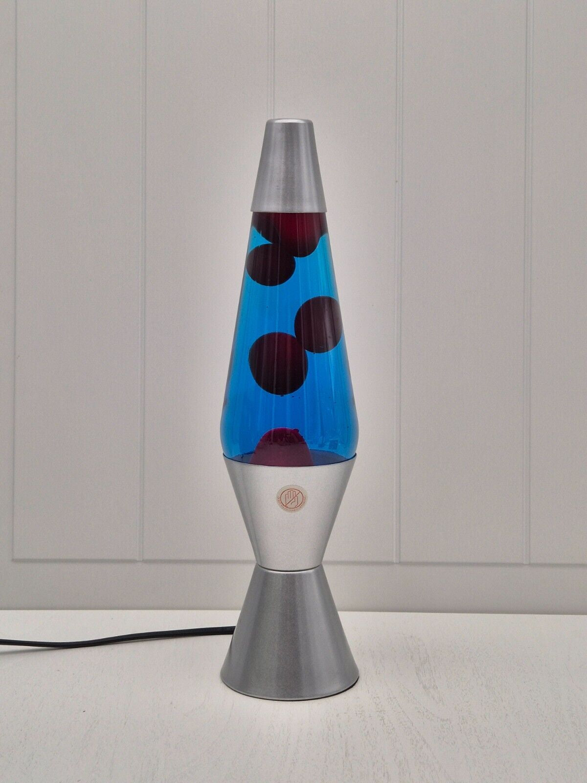 New LAVA LAMP METAL BASE 37CM LIGHT/NIGHT LIGHT/ GIFT