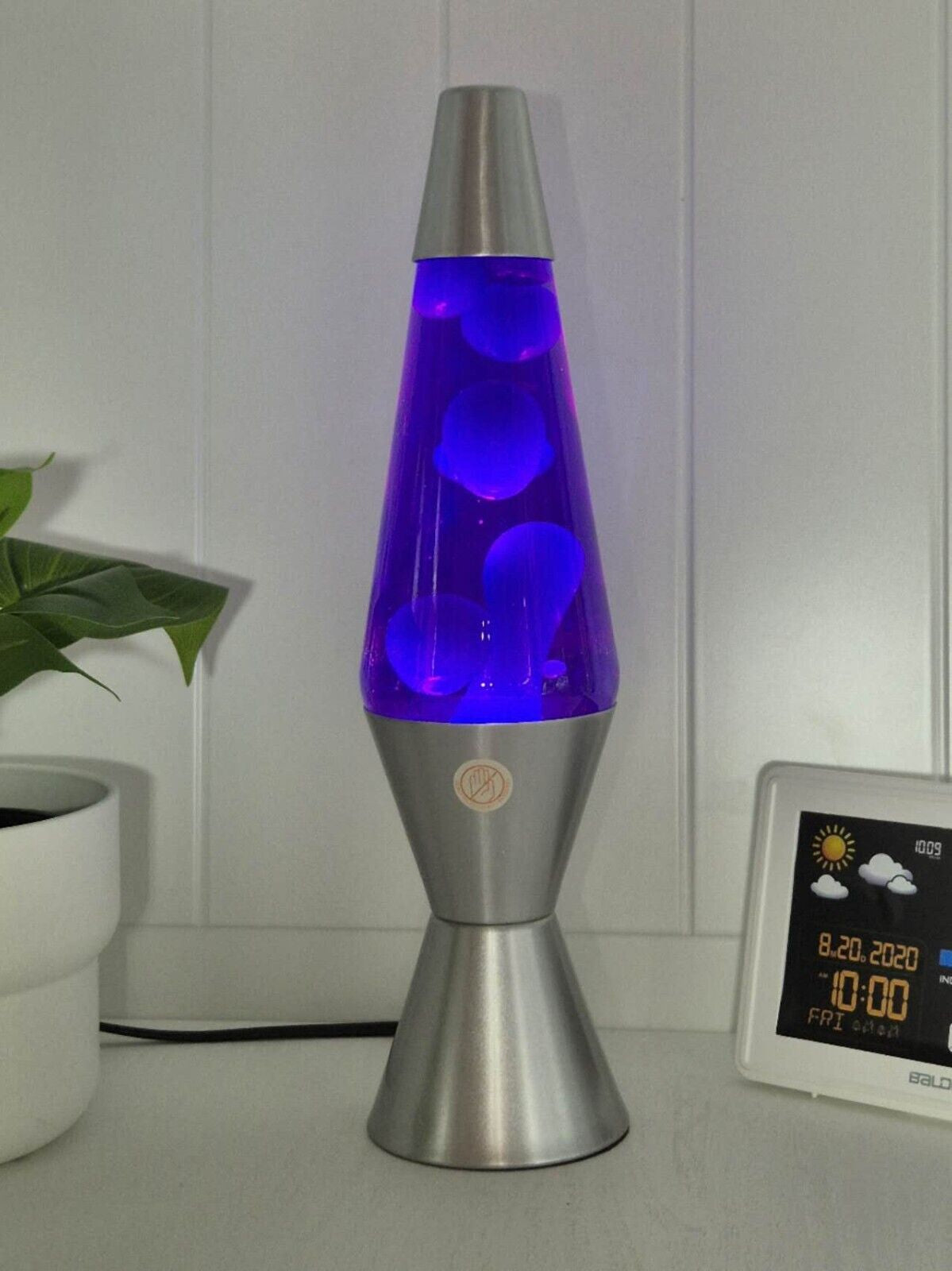 New LAVA LAMP METAL BASE 37CM LIGHT/NIGHT LIGHT/ GIFT