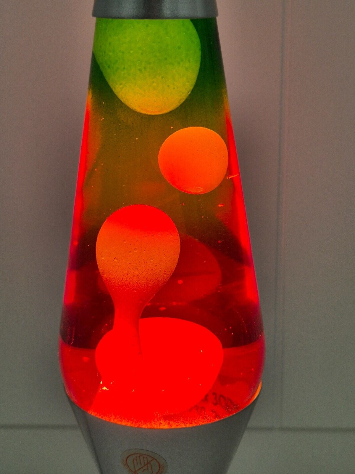 New LAVA LAMP METAL BASE 37CM LIGHT/NIGHT LIGHT/ GIFT