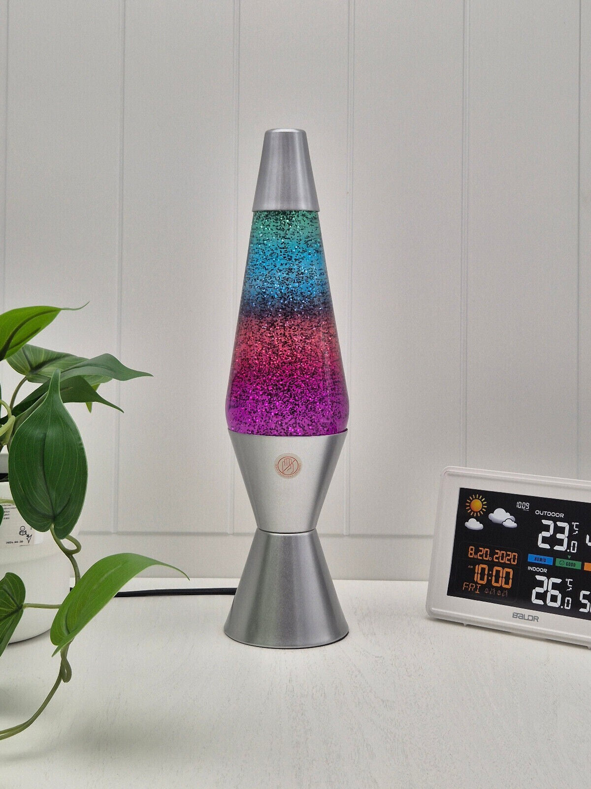 New LAVA LAMP METAL BASE 37CM LIGHT/NIGHT LIGHT/ GIFT